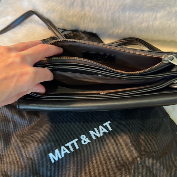 Matt & Nat Purse - Picture 4 of 6
